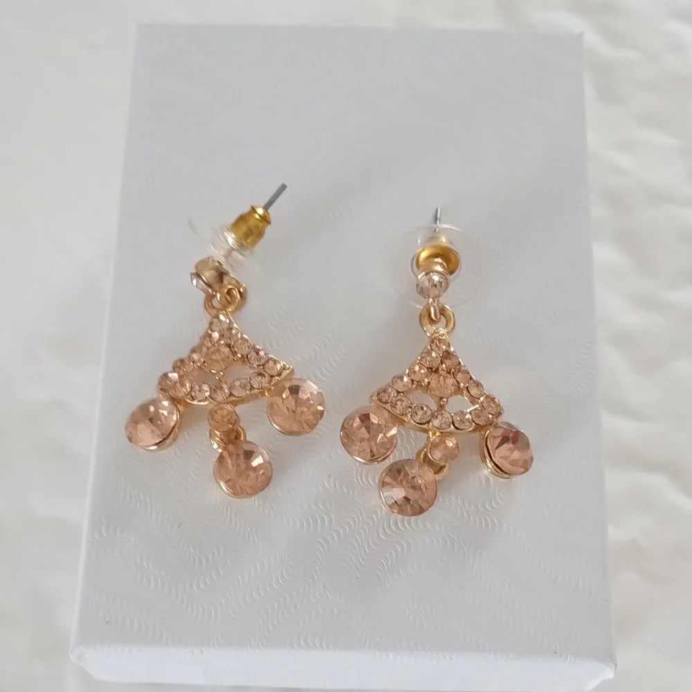 Gold and Pink Chandelier Earrings with Vintage Charm